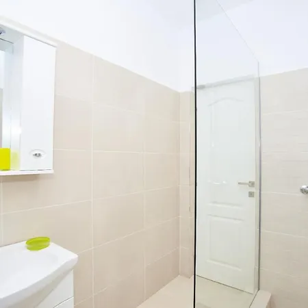 Caliterra Apartment